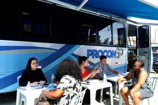 Procon Diadema atende moradores do Campanário