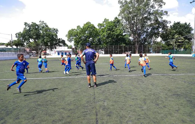 Sucesso do Água Santa aumenta procura por escolinhas de futebol de Diadema