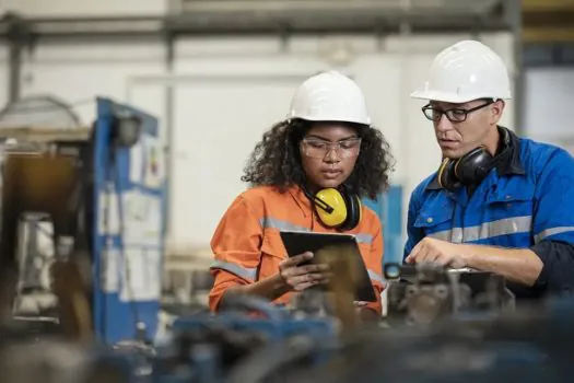 Produção industrial cai 0,2% em fevereiro ante janeiro