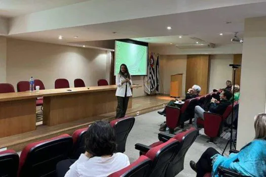 Professora da FDSBC destaca direitos da lactante e legislação em evento da FMABC