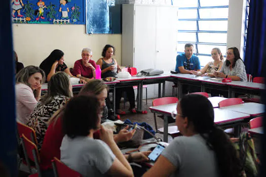 Professores de Diadema participam de formação antes da volta às aulas