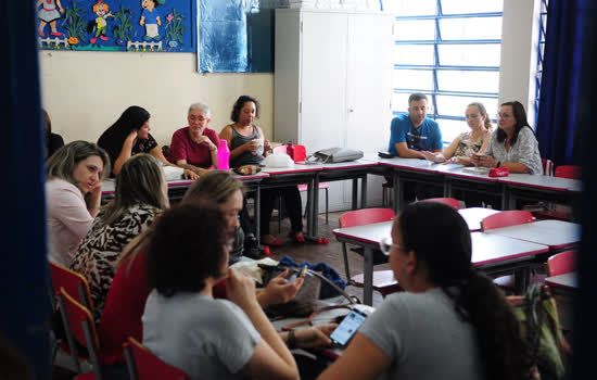 Professores de Diadema participam de formação antes da volta às aulas