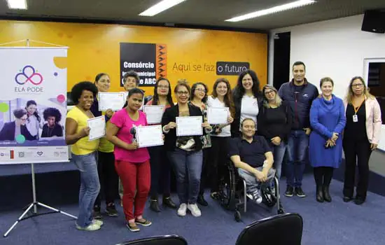 Mulheres surdas do Grande ABC concluem formação gratuita em empreendedorismo