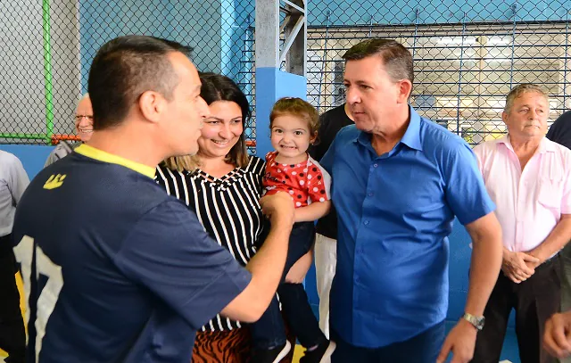 Prefeito Orlando Morando entrega escrituras do loteamento Vila Nova