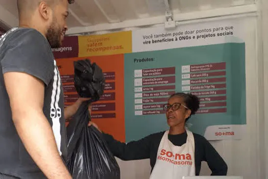 Programa criado por startup troca cursos e serviços de saúde por material reciclável