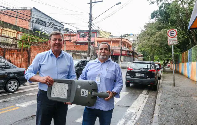 Orlando Morando dá aval para avanço do Programa Mais Luz na região do Baeta Neves