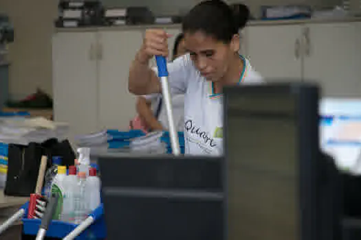 Programa Social une emprego e educação para mudar a vida de moradores de Santo André