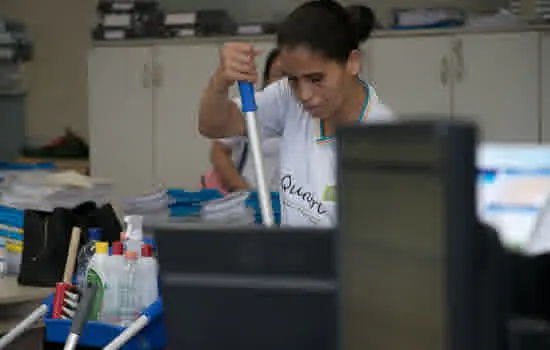 Programa Social une emprego e educação para mudar a vida de moradores de Santo André