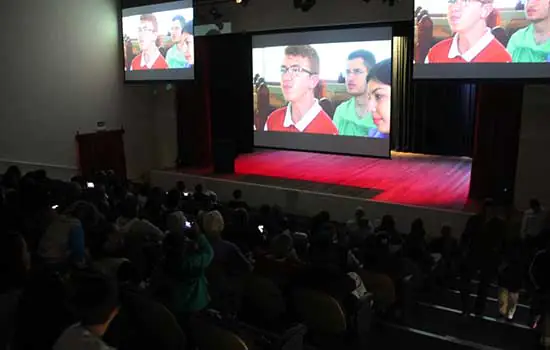 Jovens se capacitam no projeto Curta Química e Natureza