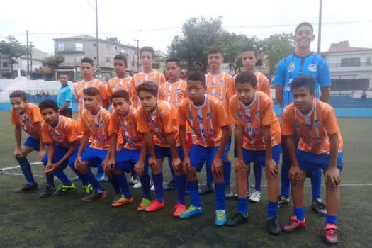 Projeto Água Santa realiza final de campeonato no Campo do Piraporinha