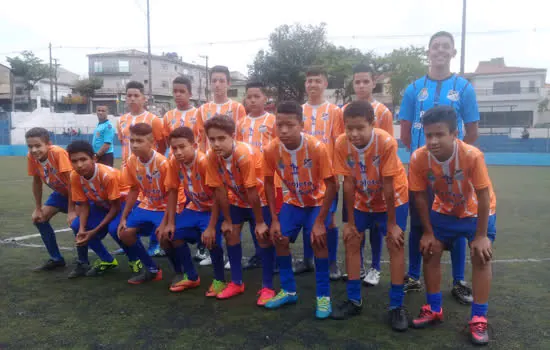 Projeto Água Santa realiza final de campeonato no Campo do Piraporinha