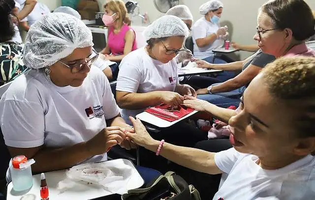 Florestan Embeleza leva autoestima e saúde para a comunidade do Casa Grande