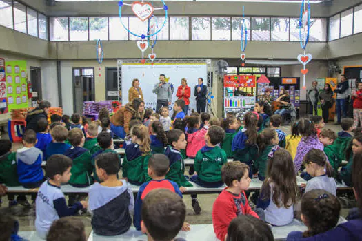 Em São Caetano, EMEI Romeu Fiorelli recebe projeto Brincadeiras Musicais