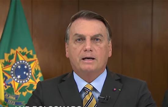 Bolsonaro é alvo de panelaços durante pronunciamento no Rio e em São Paulo