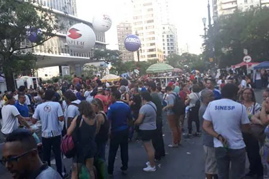 GCM usa spray de pimenta em protesto de servidores contra reforma da Previdência