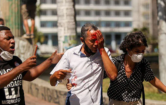 Governo de Pernambuco vai indenizar feridos em manifestação contra Bolsonaro