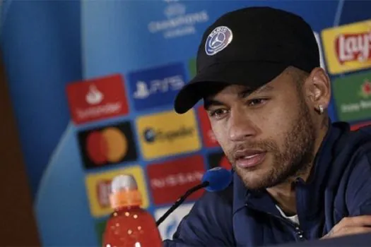 PSG quer negociar Neymar no meio do ano e brasileiro estaria disposto a sair após protesto