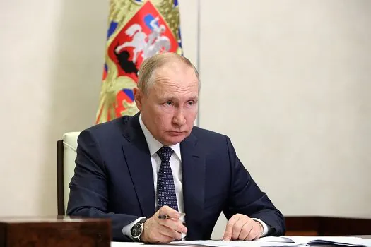 Putin diz que frota russa vai usar mísseis hipersônicos contra Ucrânia