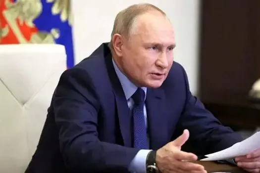 Sanções de EUA e UE “efetivamente declararam” default da Rússia, diz Putin