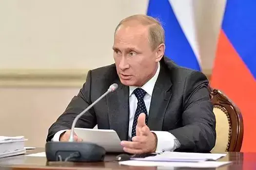 Putin diz que Rússia irá honrar compromissos de gás, mas alerta sobre Nord Stream