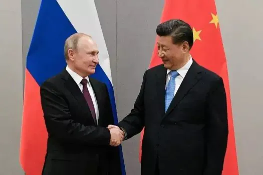 Xi quer laços com Rússia, mas sem afetar a China