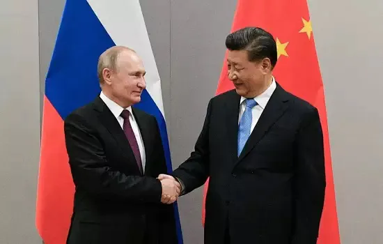 Xi quer laços com Rússia