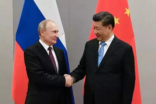 Xi Jinping telefona para Putin, discute guerra na Ucrânia e reforça cooperação