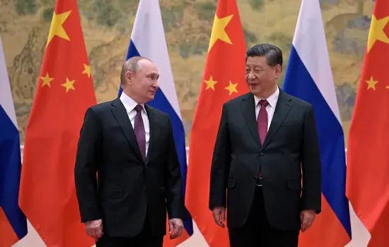 Xi Jinping e Putin se encontram para fortalecer aliança contra Ocidente