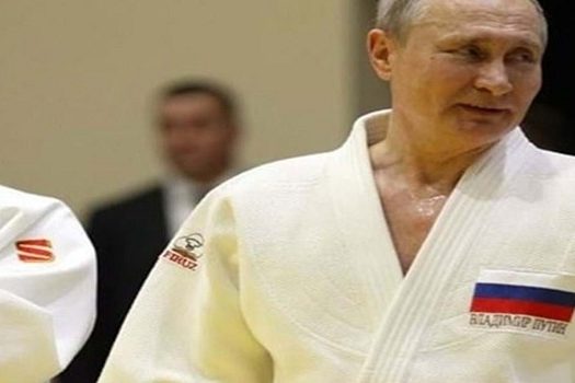 Putin perde título de presidente honorário da Federação Internacional de Judô