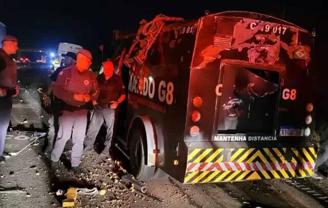 Quadrilha explode carro-forte e foge com dinheiro no interior de SP