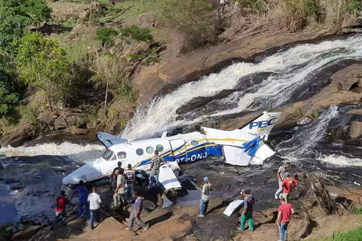 ‘É uma área que todos evitam voar’, diz piloto sobre queda do avião de Marília