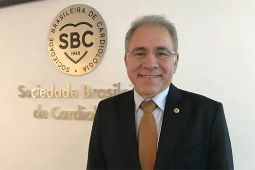 Bolsonaro escolhe médico Marcelo Queiroga como ministro da Saúde