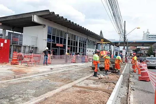 Prefeitura de Santo André cria área de embarque e desembarque para motoristas na R. Itambé