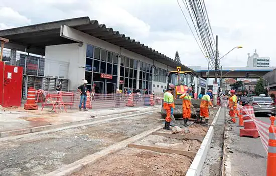 Prefeitura de Santo André cria área de embarque e desembarque para motoristas na R. Itambé