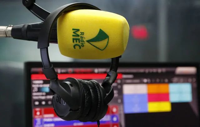 Rádio MEC leva ao ar atrações de destaque no fim de semana