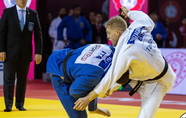 Rafael Buzacarini cai nas oitavas e Brasil segue sem medalha no Mundial de Judô