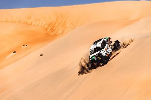 No 2º dia do Abu Dhabi Desert Challenge, Rodrigo Luppi/Maykel Justo fecham em 7º na T4