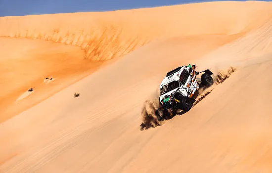 No 2º dia do Abu Dhabi Desert Challenge