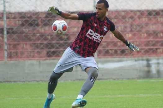 Ramon destaca período sem sofrer gols pelo Cachorrão