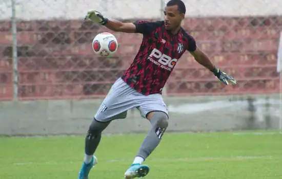 Ramon destaca período sem sofrer gols pelo Cachorrão