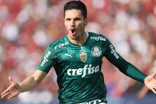 “Meu futuro está no Palmeiras, quero seguir fazendo história”, diz Raphael Veiga