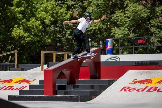 Rayssa Leal brilha em semifinal e vai à decisão do skate em Roma com Pâmela Rosa