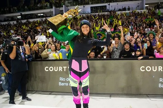 Rayssa Leal quebra marcas com título mundial na liga de skate street