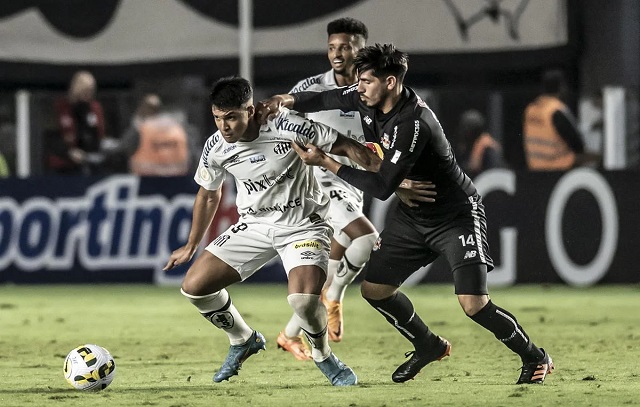 Santos mira ‘boa fase’ no Brasileirão e desafia Bragantino para colar no pelotão de frente