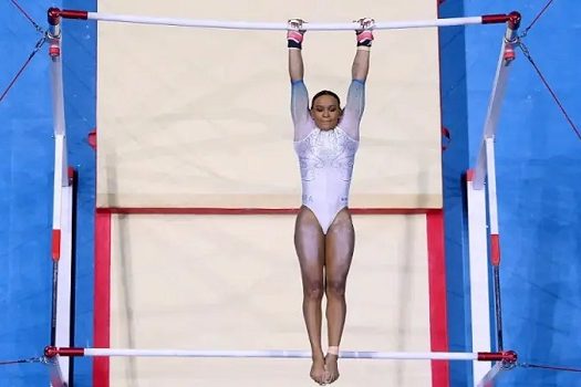 Rebeca Andrade fica fora do pódio nas barras assimétricas do Mundial de Ginástica