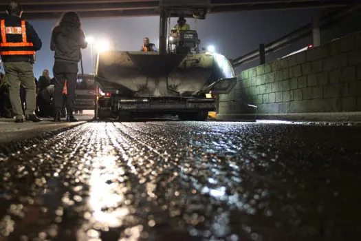 Mais um trecho da pista expressa da Marginal Tietê recebe o serviço de recape