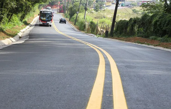 Obra de recapeamento asfáltico é concluída na Avenida Ayrton Senna da Silva e Rua Oscarito