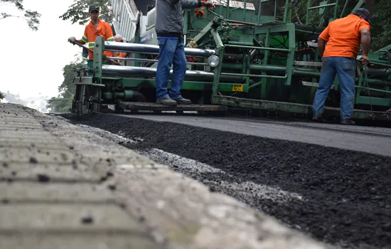 Recapeamento da Av. Kaethe Richers chega à etapa final