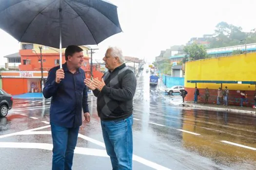 Prefeito Orlando Morando entrega recapeamento asfáltico na Vila São José