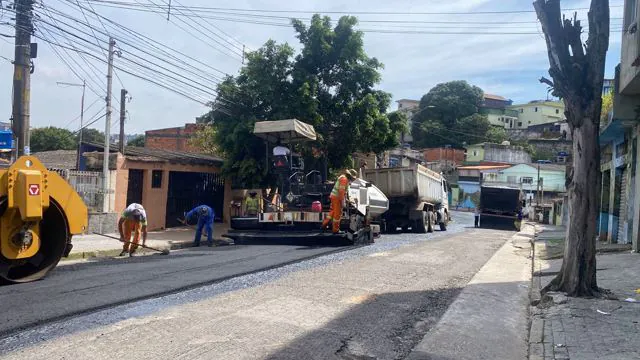 Mauá realiza recapeamento de ruas no Jardim Zaíra